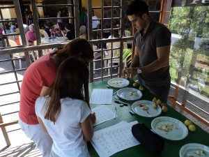 150801-Taller-y-cata-de-pera-en-mercadillo-Tegueste-05